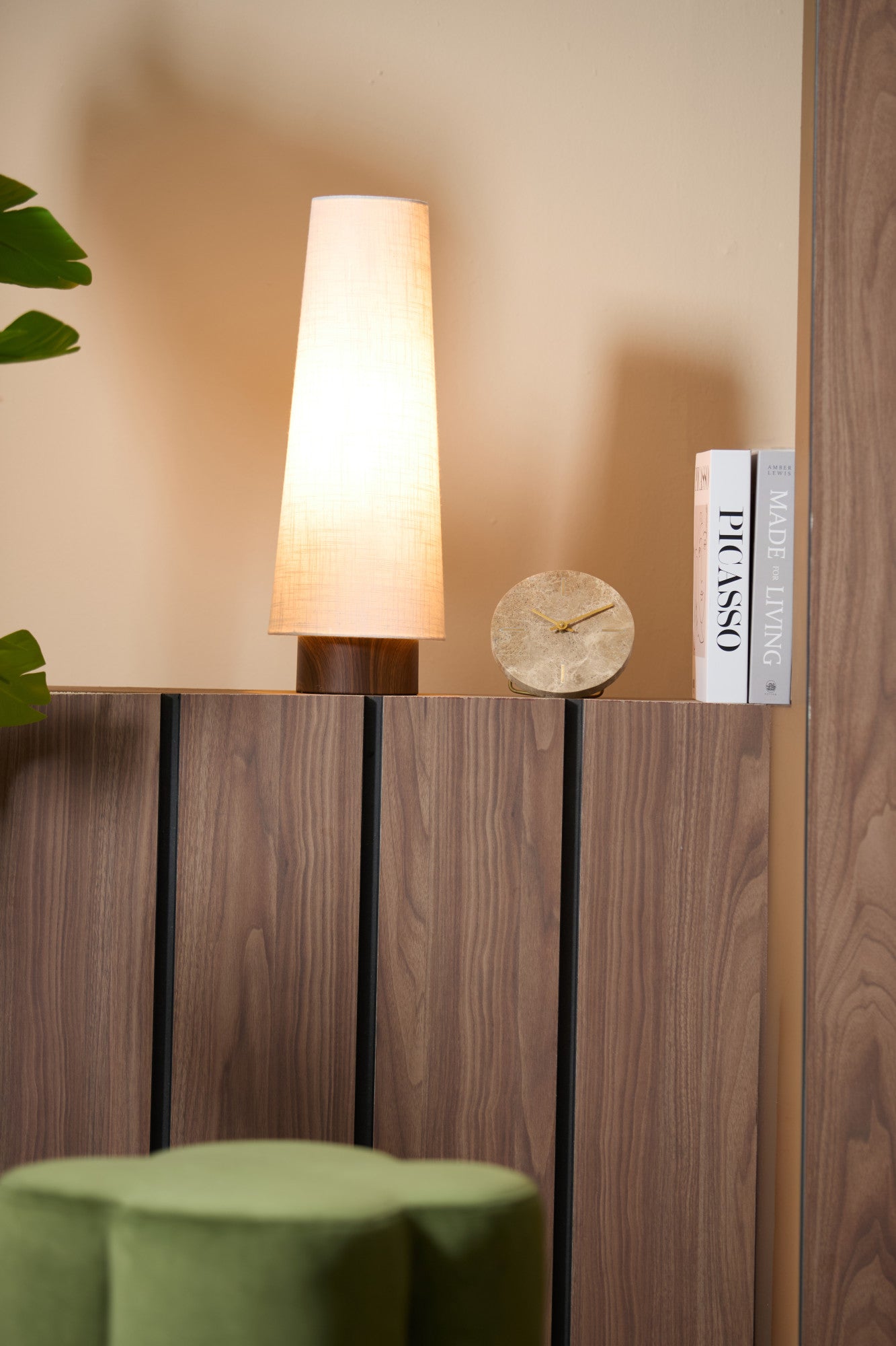 witte-conische-stoffen-schemerlamp-light-living-howie-variant-image3