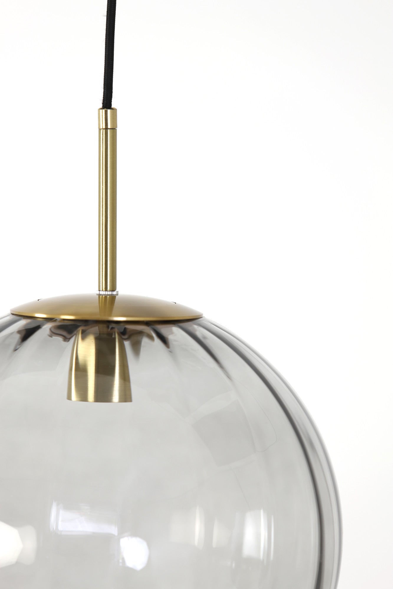 retro-grijze-hanglamp-rookglas-light-living-magdala-variant-image6