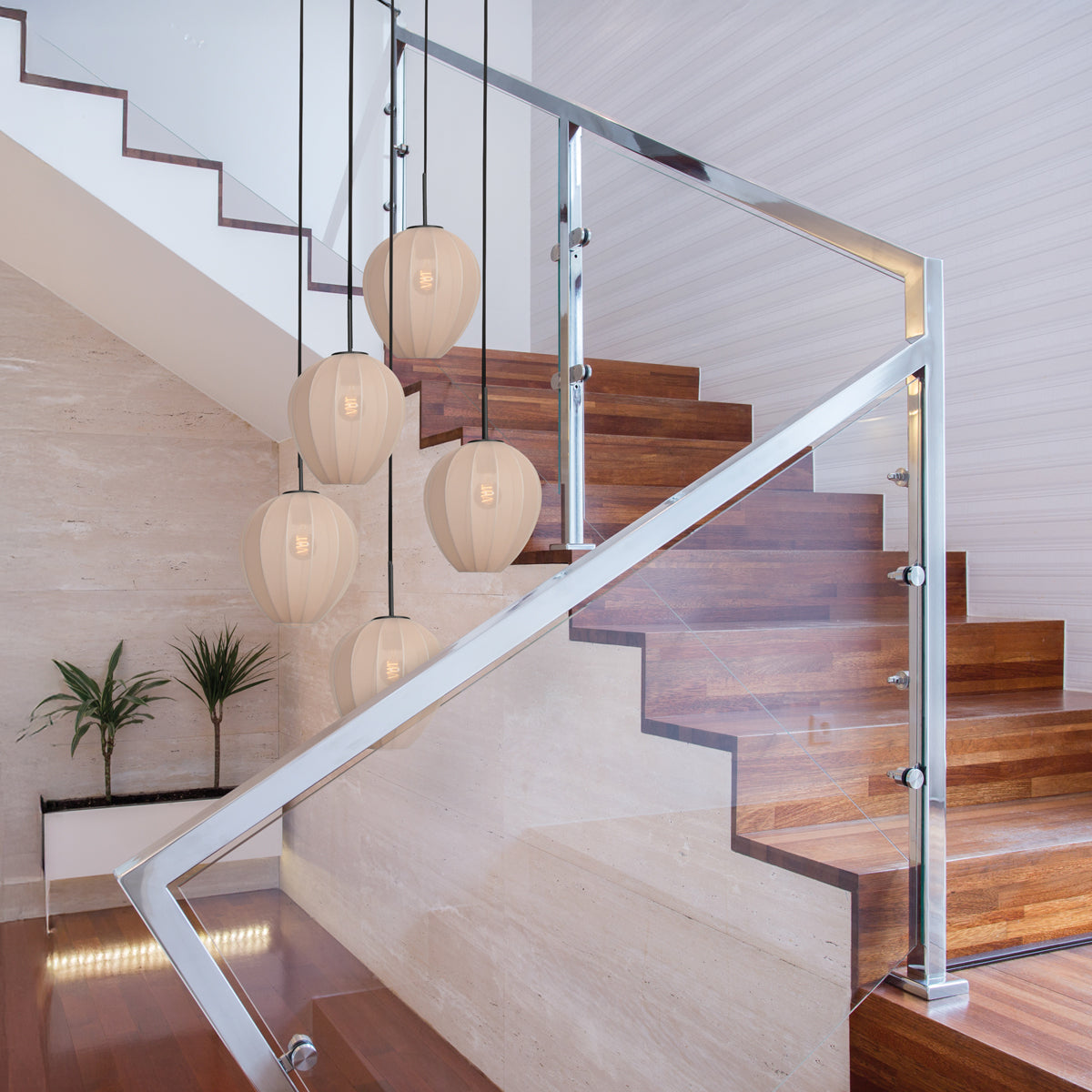 hanglamp-met-5-cremekleurige-druppelvormige-kappen-mexlite-haloswap-variant-image2