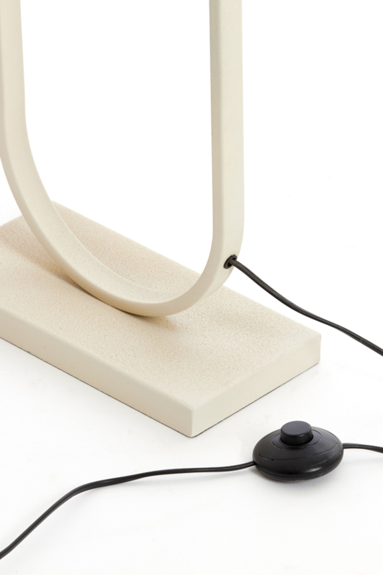 metalen-lampenstandaard-ovaal-light-living-jamiri-variant-image8