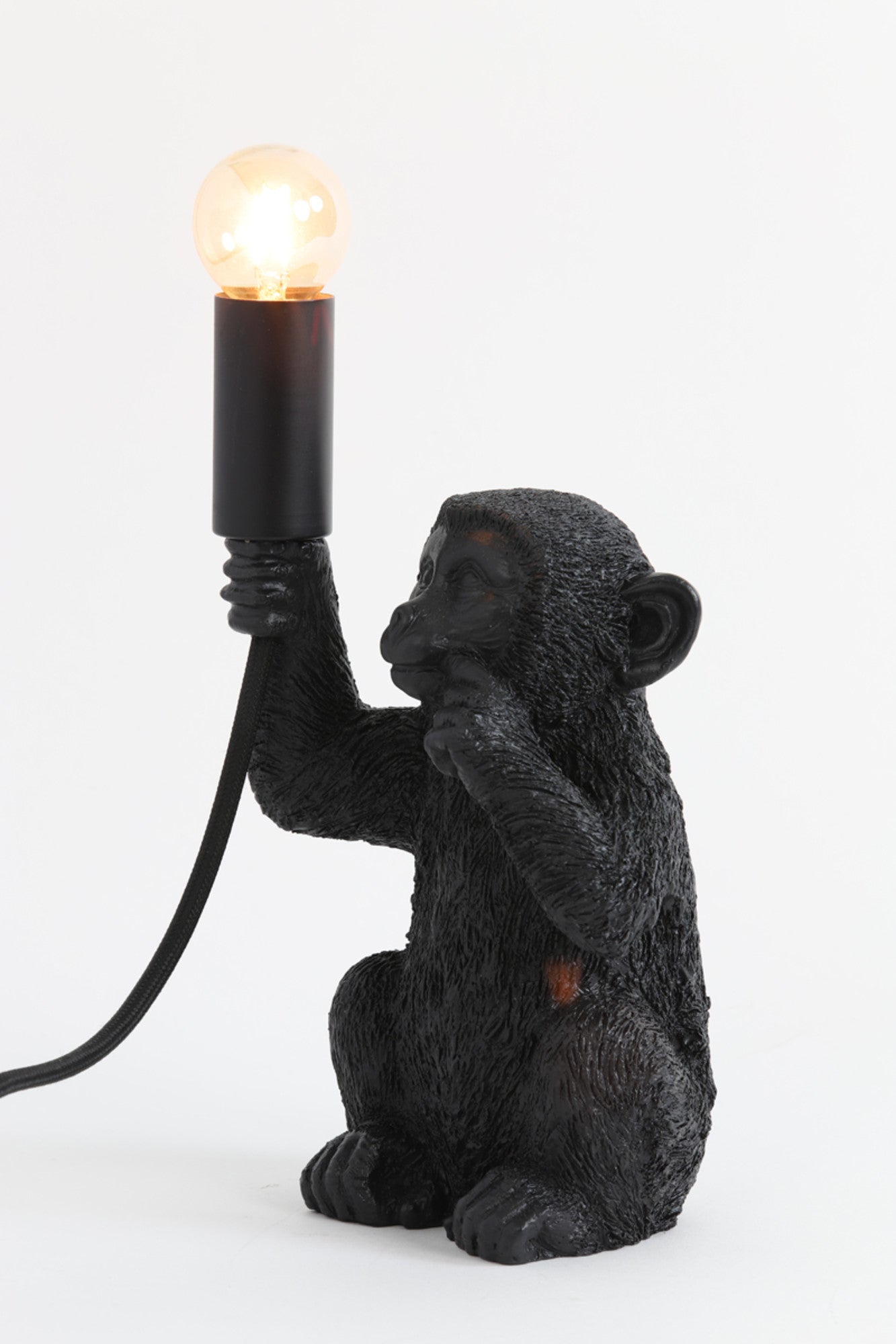 zwarte-tafellamp-aap-light-living-monkey-variant-image7