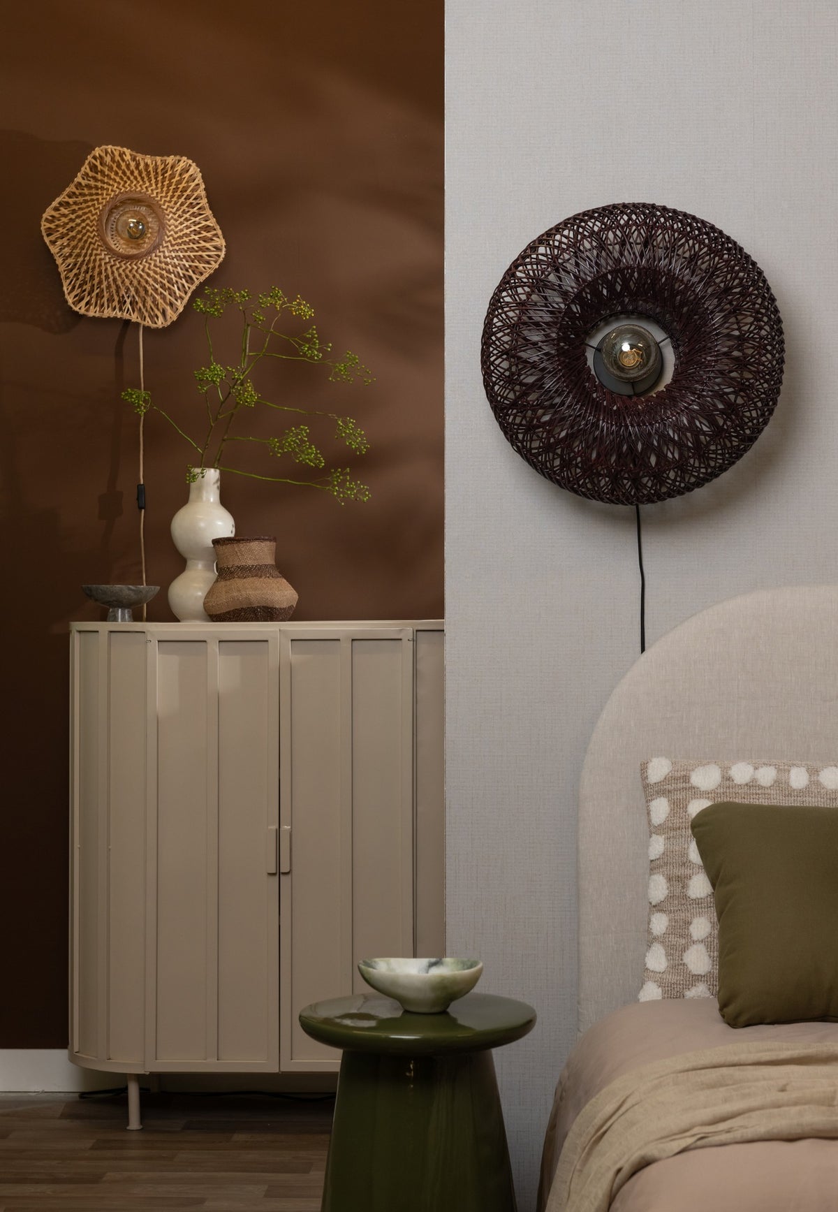 Bordeauxrode rotan wandlamp met vlechtkap GOOD&MOJO Arizona – afbeelding 12