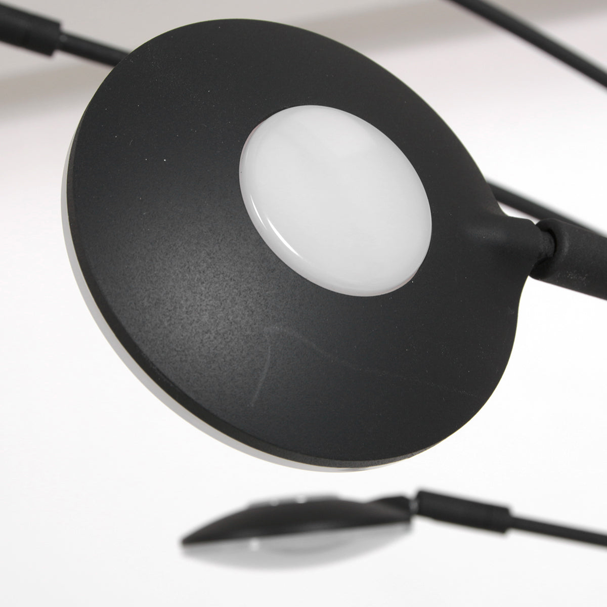 moderne-zwarte-metalen-vloerlamp-mexlite-synna-variant-image12