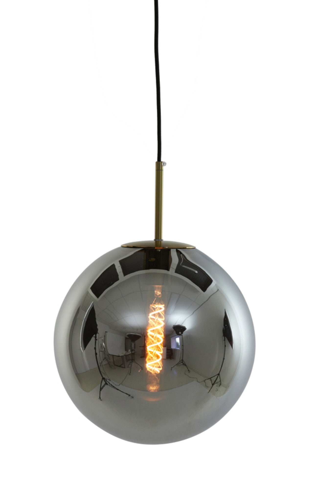 retro-zwart-met-gouden-hanglamp-light-living-medina-variant-image2