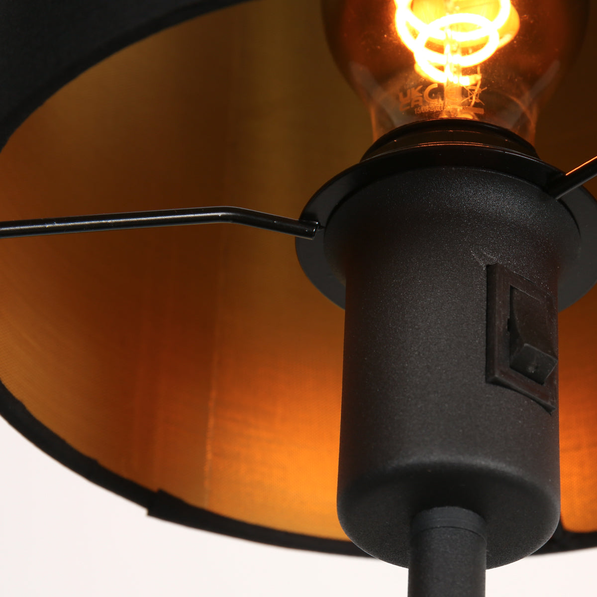 moderne-zwarte-linnen-tafellamp-metaal-mexlite-noor-variant-image11