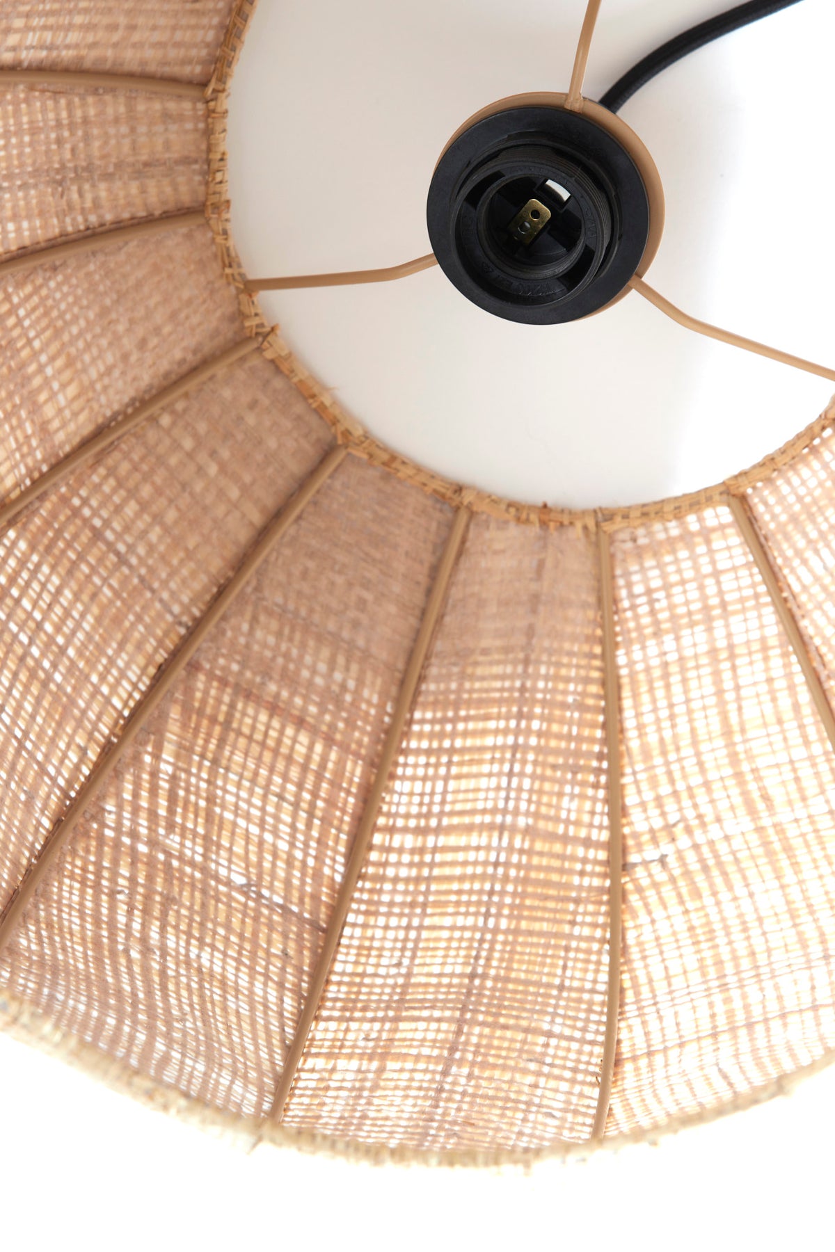natuurlijke-rotan-hanglamp-in-naturel-tint-light-living-rafaella-variant-image7