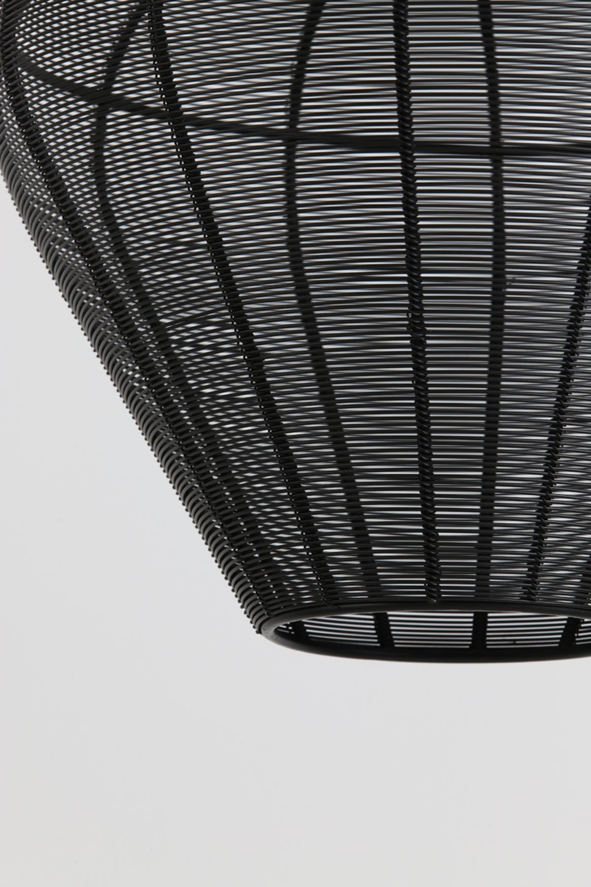 rustieke-zwarte-bolvormige-hanglamp-light-living-alvaro-variant-image7