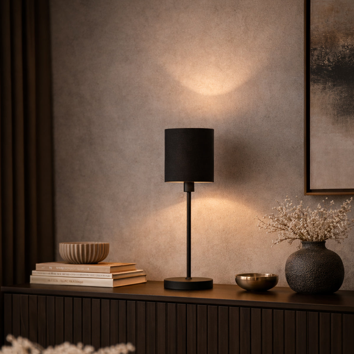 moderne-zwarte-linnen-tafellamp-metaal-mexlite-noor-variant-image2