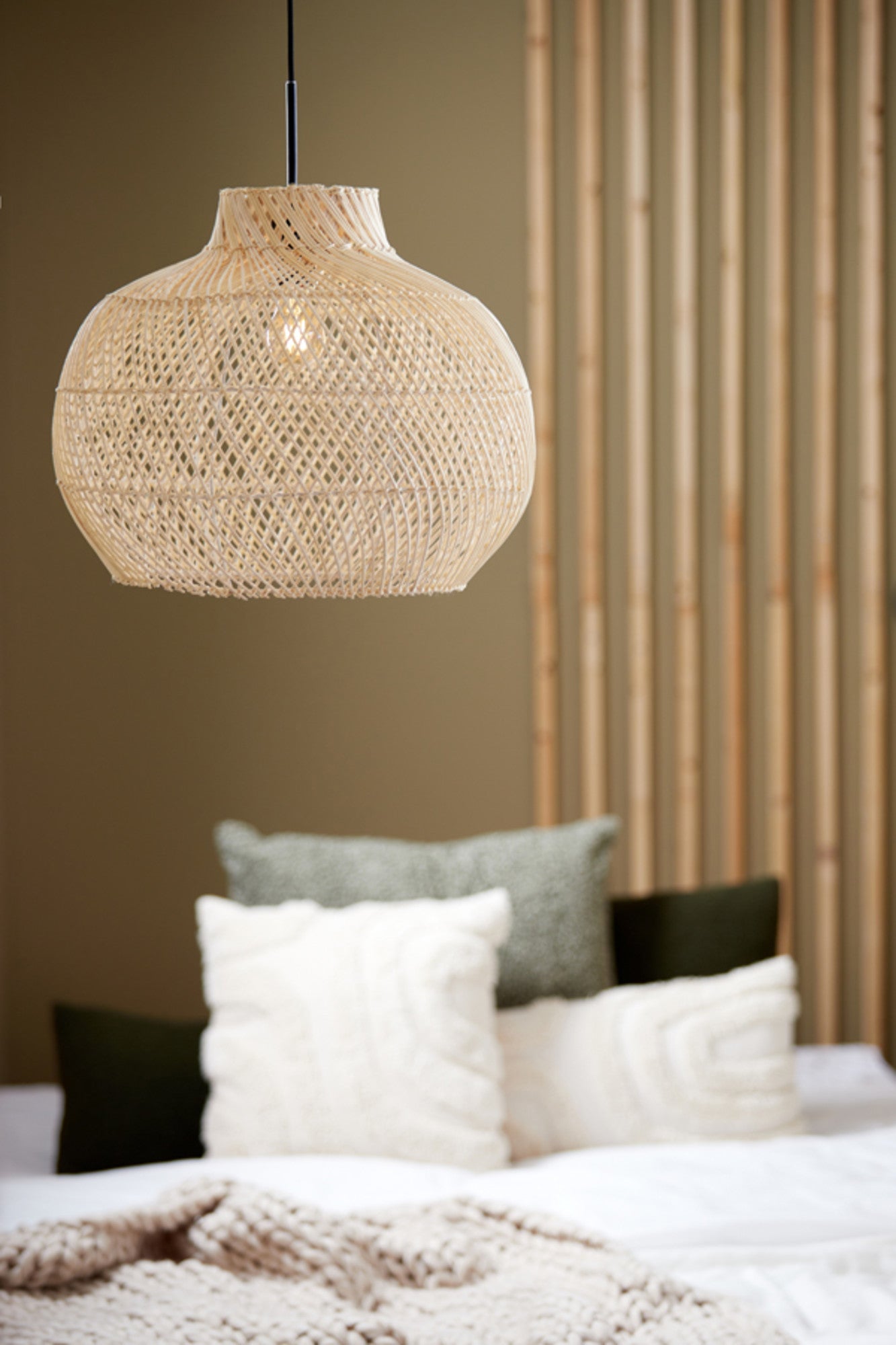 natuurlijke-beige-rotan-hanglamp-light-living-charita-variant-image5