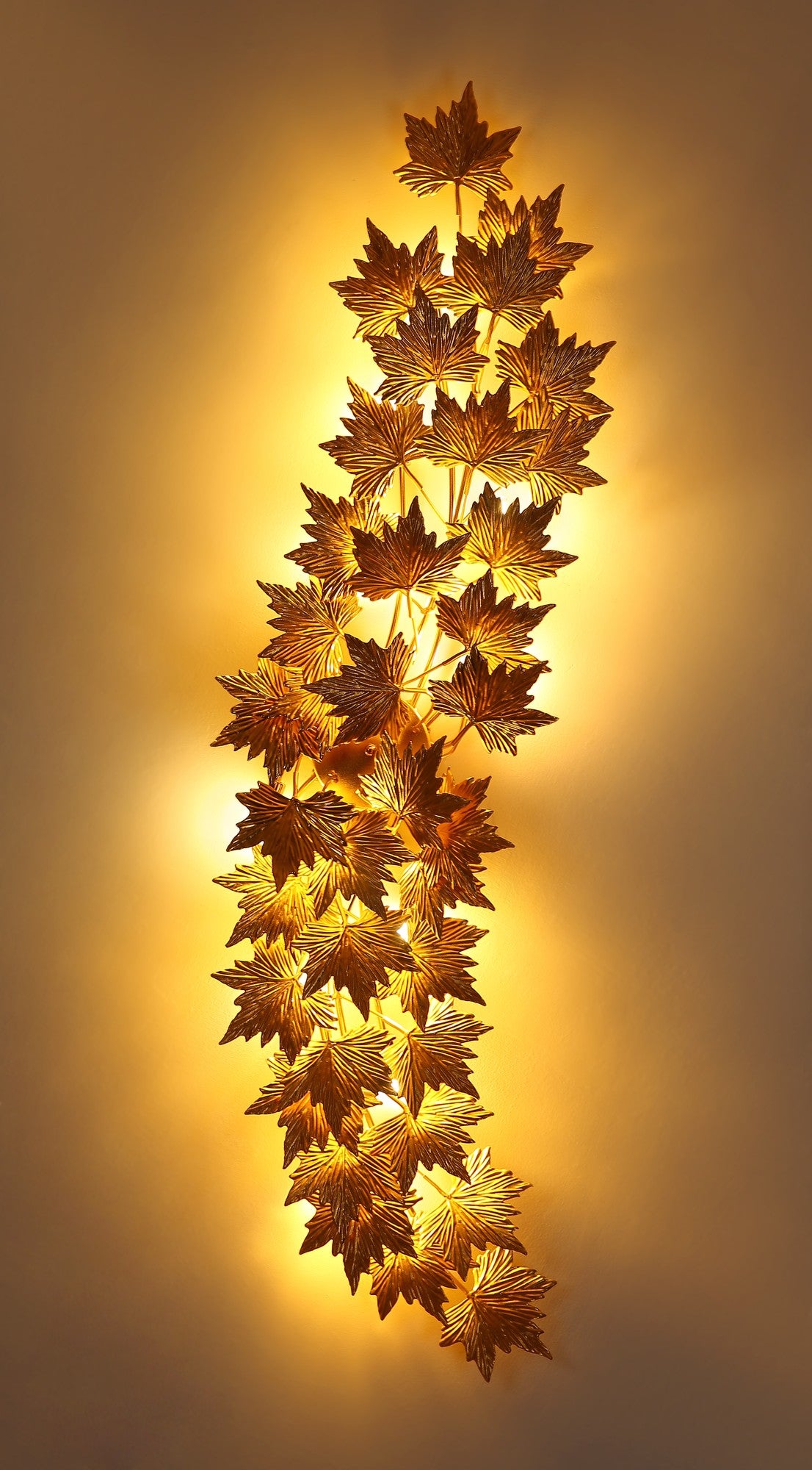 Candeeiro de teto metálico dourado moderno com 10 luzes – desenho com dimensões