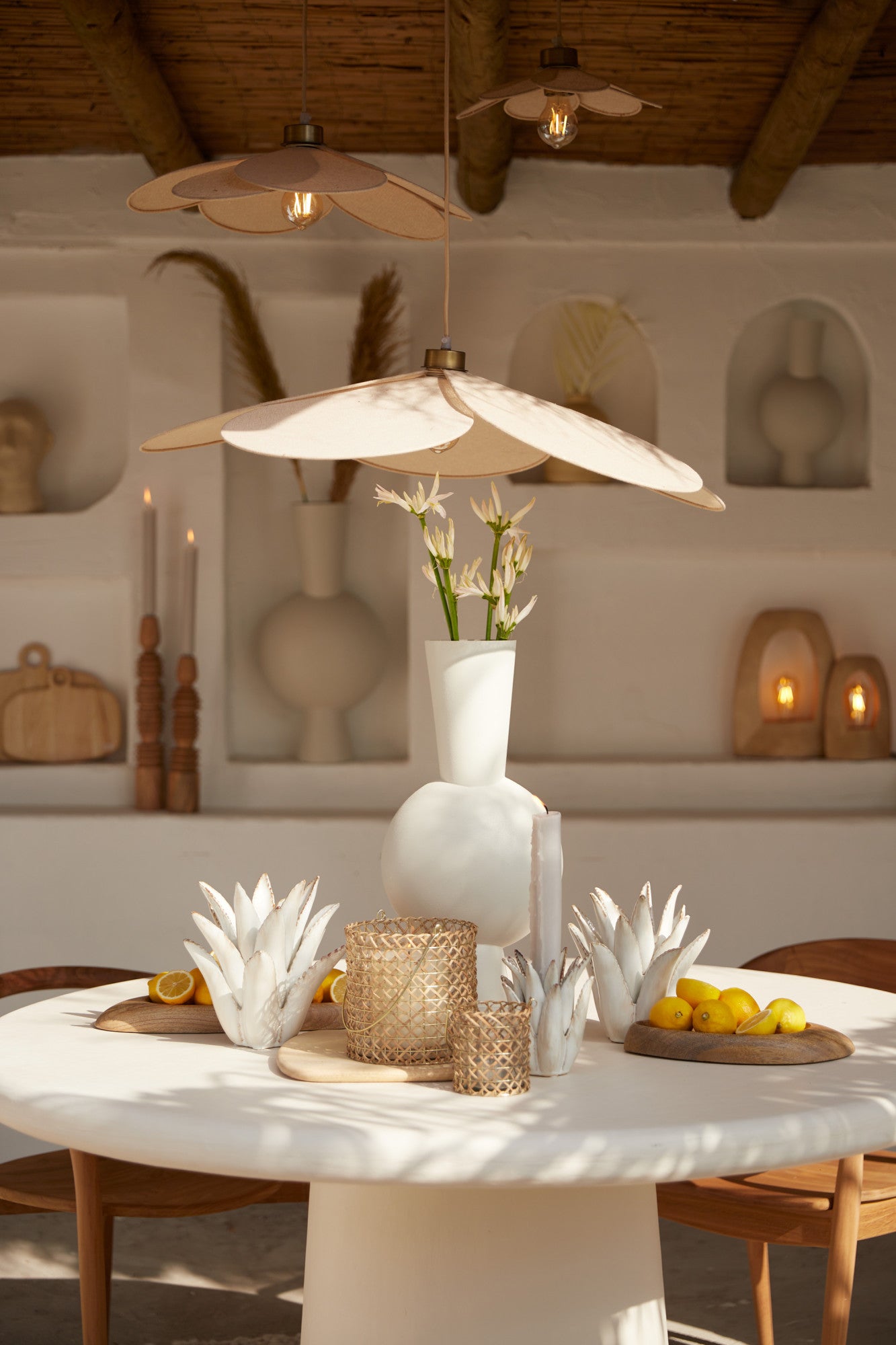 beige-hanglamp-bloemvorm-textiel-light-living-fyano-variant-image4