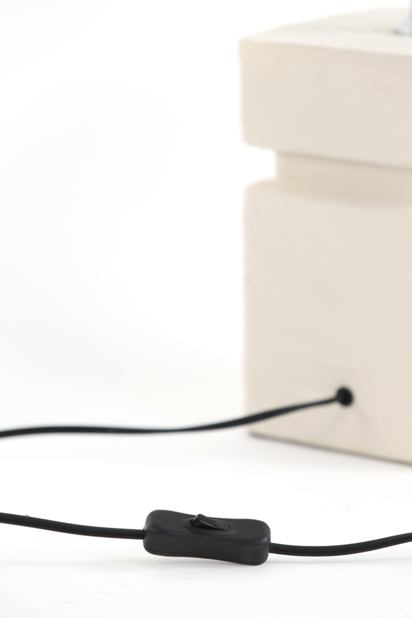 witte-vierkante-lampenvoet-light-living-amta-variant-image8