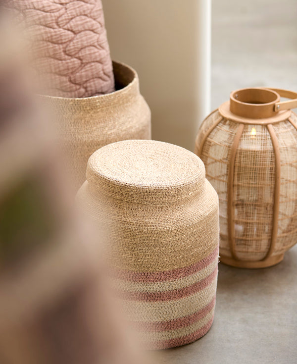 sfeervolle-roze-mand-van-plantaardig-materiaal-light-living-betania-variant-image4