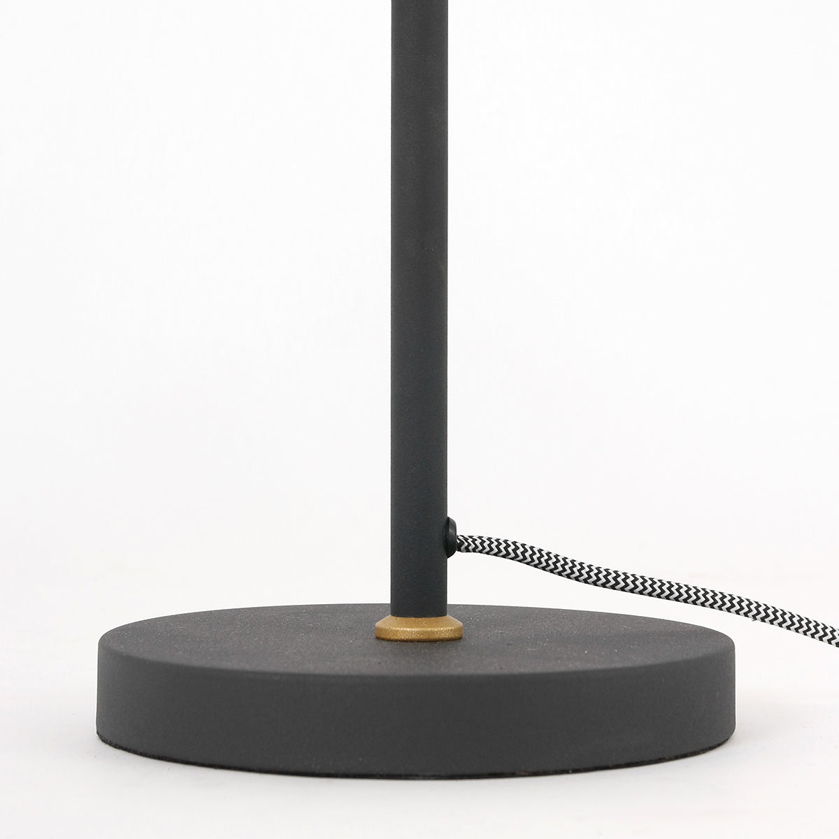 industriele-tafellamp-zwart-metaal-mexlite-nove-variant-image11