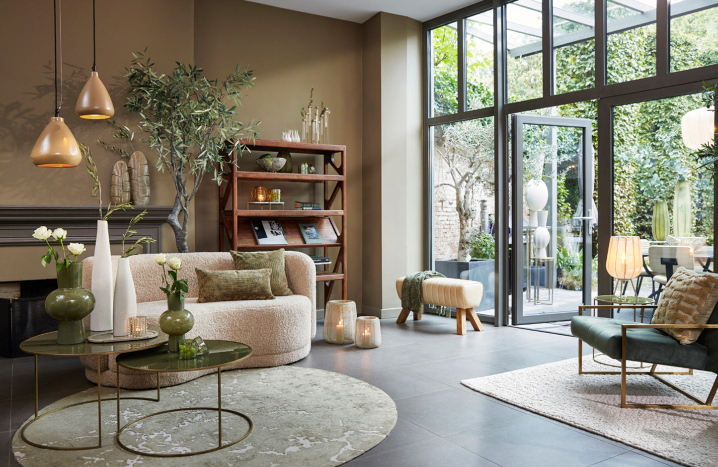 conische-bruine-hanglamp-met-warme-tint-light-living-desi-variant-image3