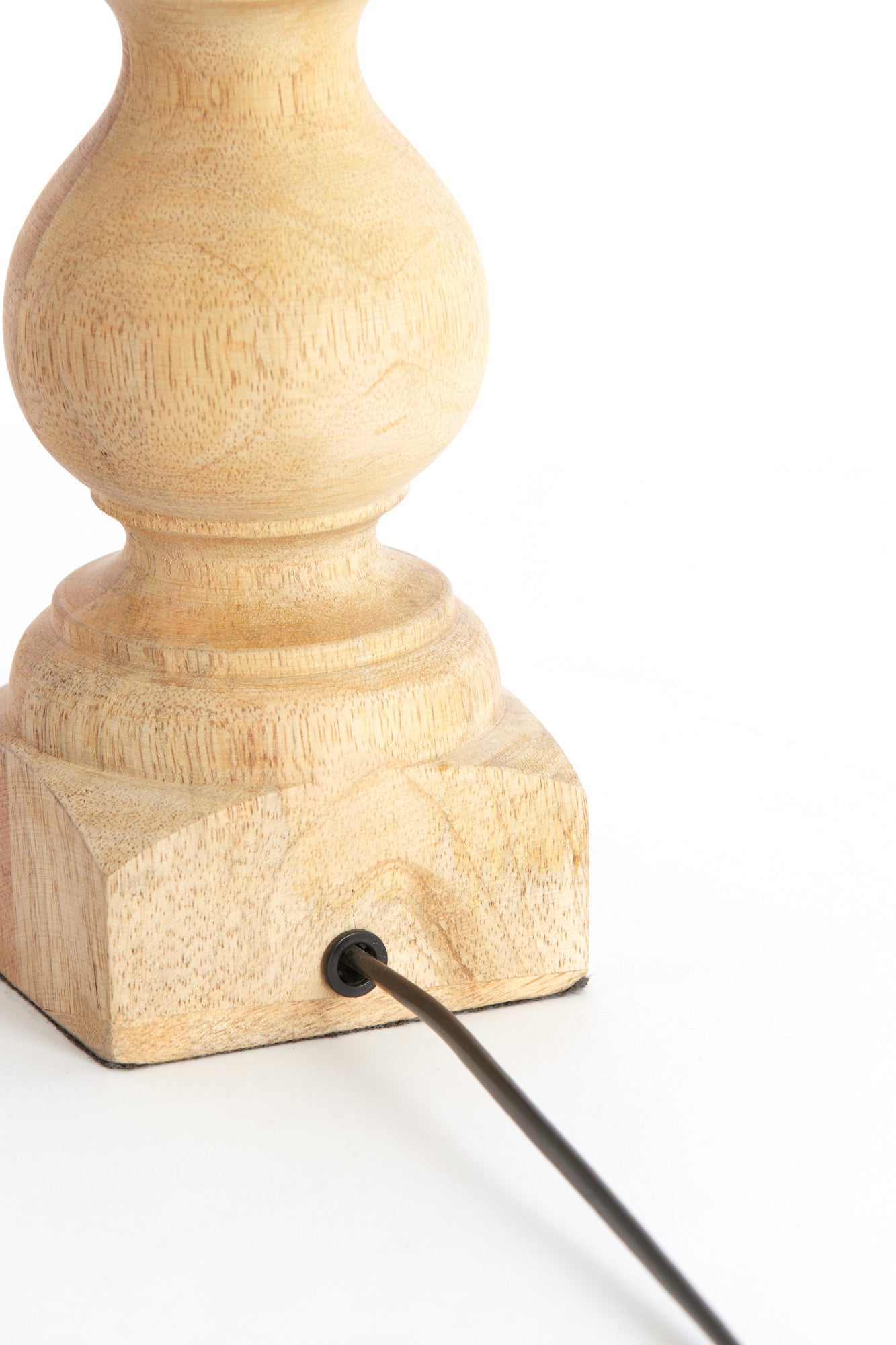 decoratieve-lampenvoet-van-hout-light-living-cumani-variant-image7