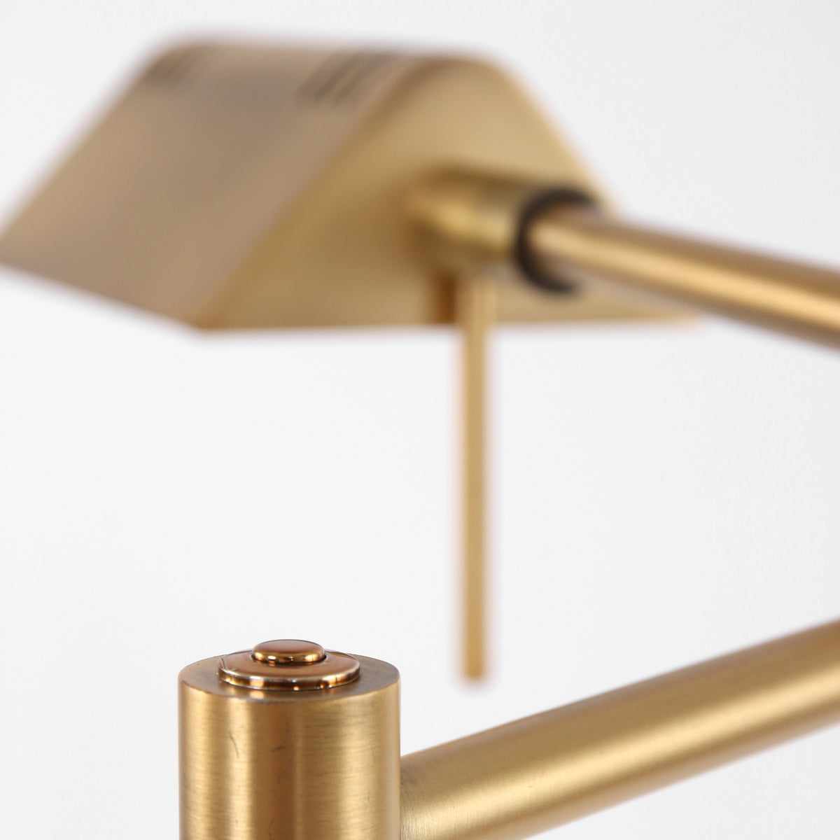 klassieke-vloerlamp-brons-verstelbaar-mexlite-karl-variant-image12