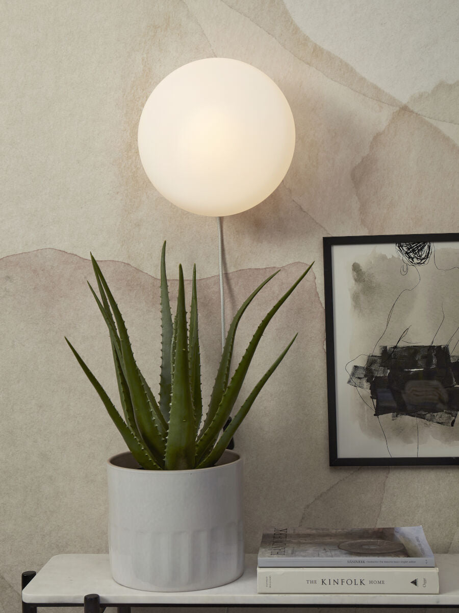 wandlamp-metaal-glas-wit-scandinavisch-its-about-romi-sapporo-variant-image5