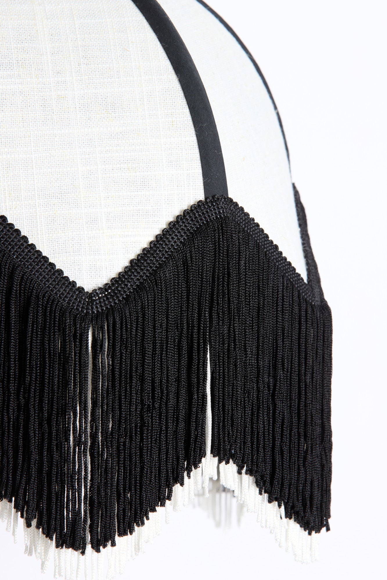 zwart-witte-franjes-lampenkap-light-living-sulina-variant-image5