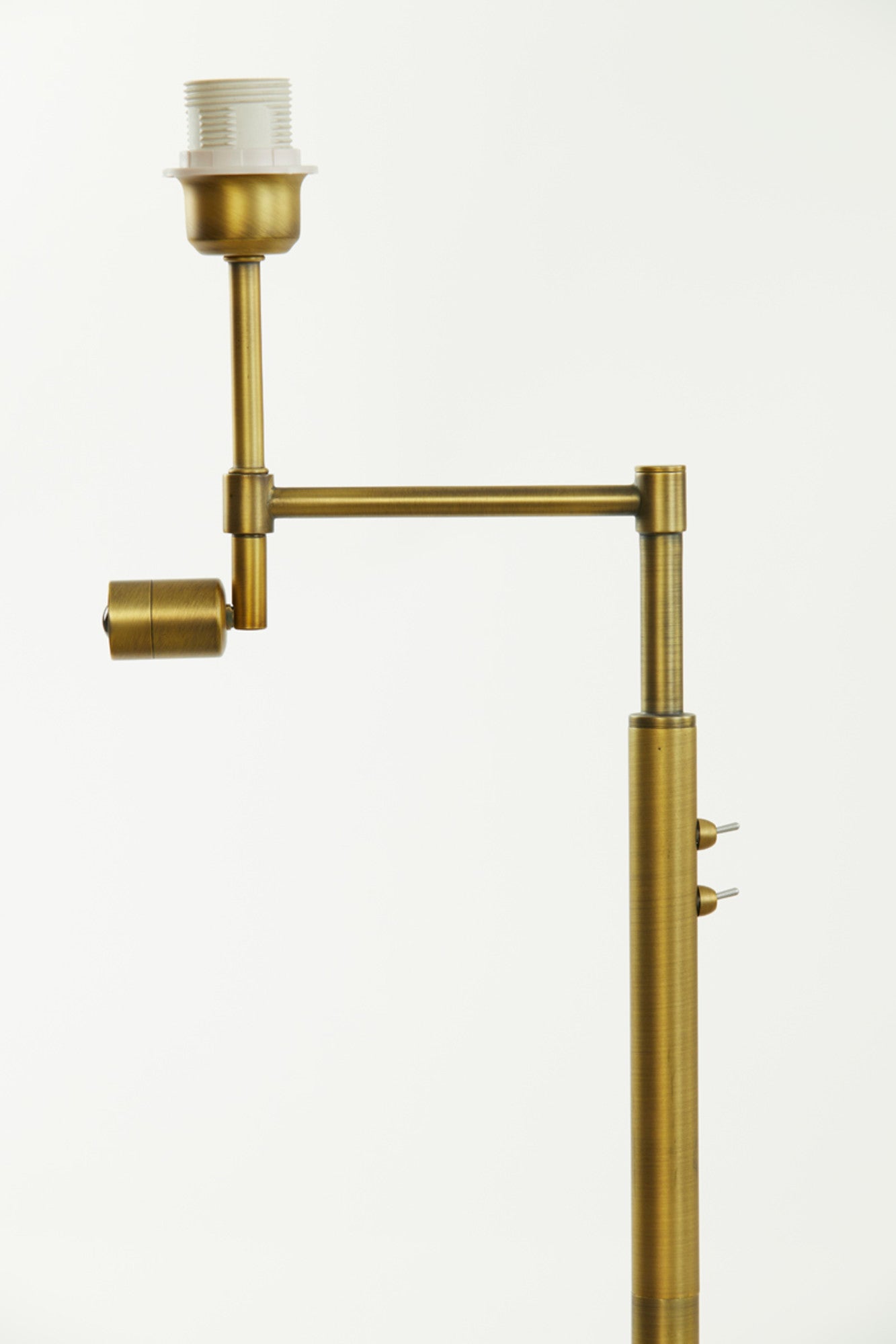 klassieke-brons-armatuur-met-leeslampje-light-living-montana-variant-image8