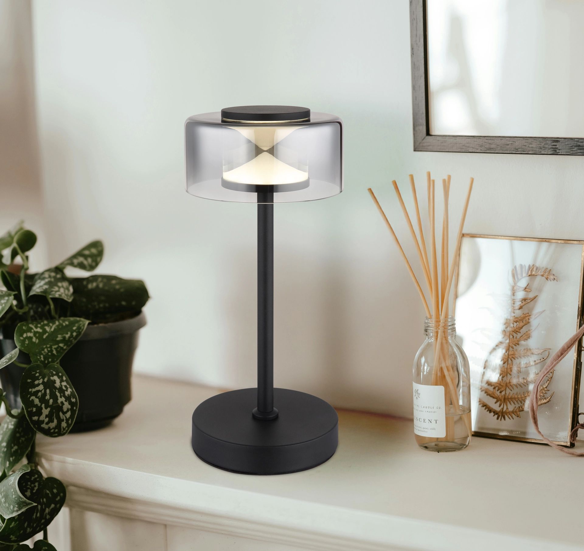 zwarte-gematteerde-tafellamp-met-glazen-kap-belinda-variant-image5