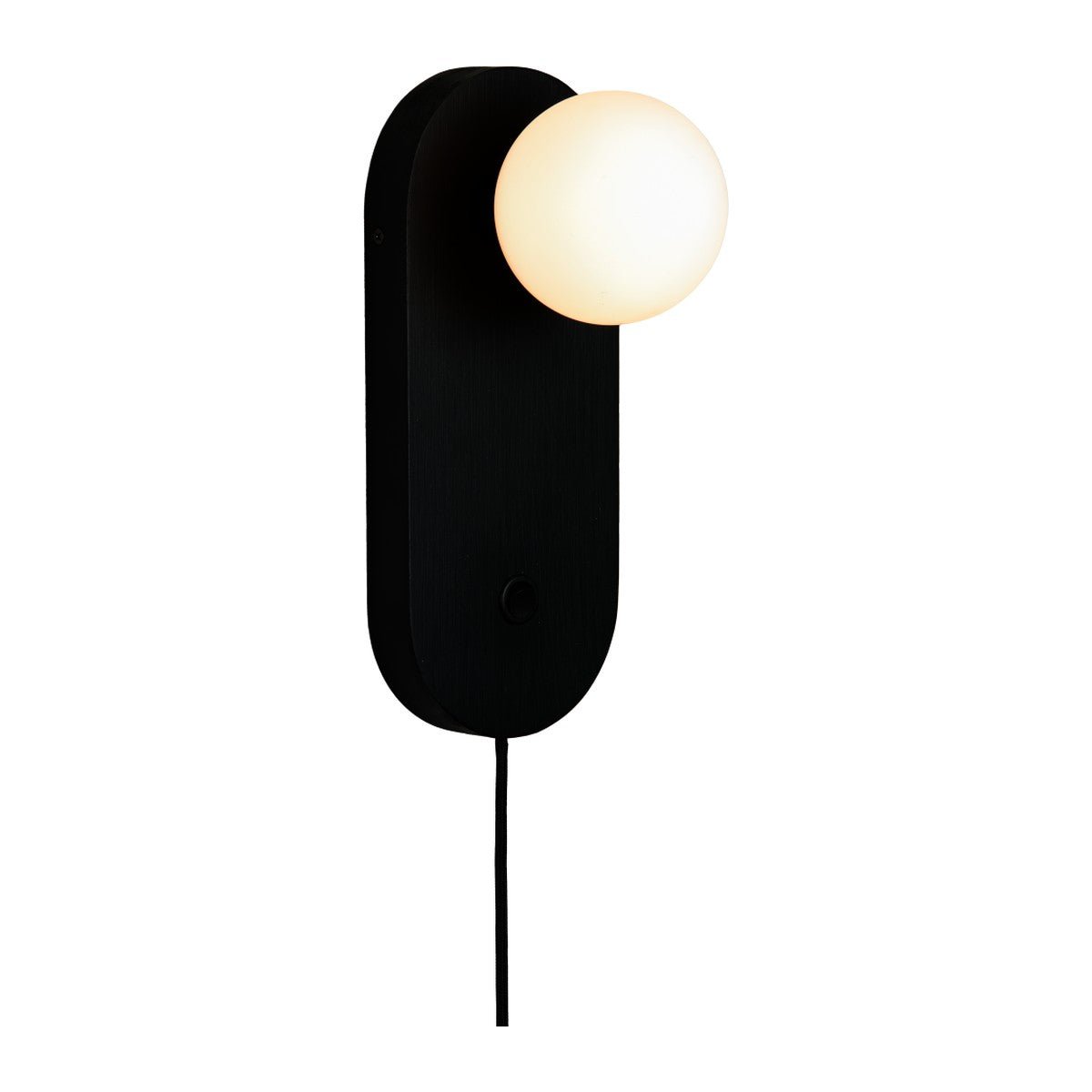 Zwarte bamboe wandlamp met witte bolkap GOOD&MOJO Java