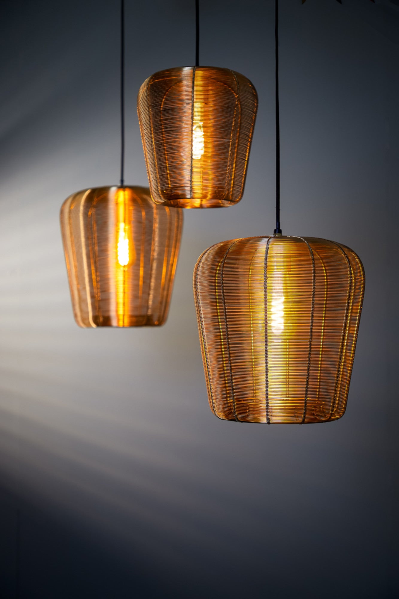 retro-gouden-hanglamp-aan-ketting-light-living-adeta-variant-image4