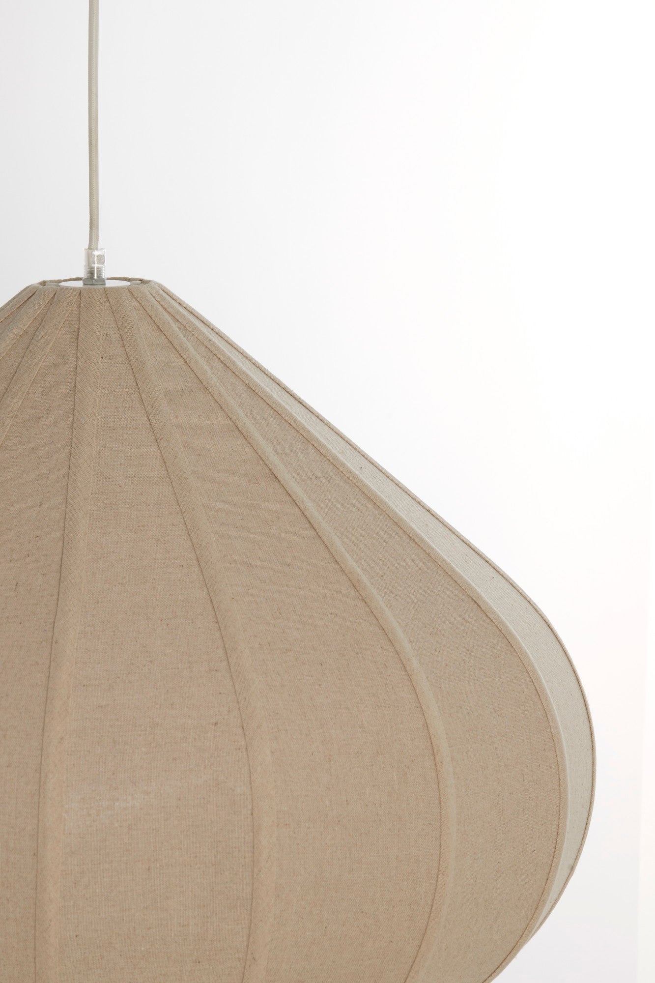 japandi-hanglamp-peervorm-beige-light-living-zubeda-variant-image6