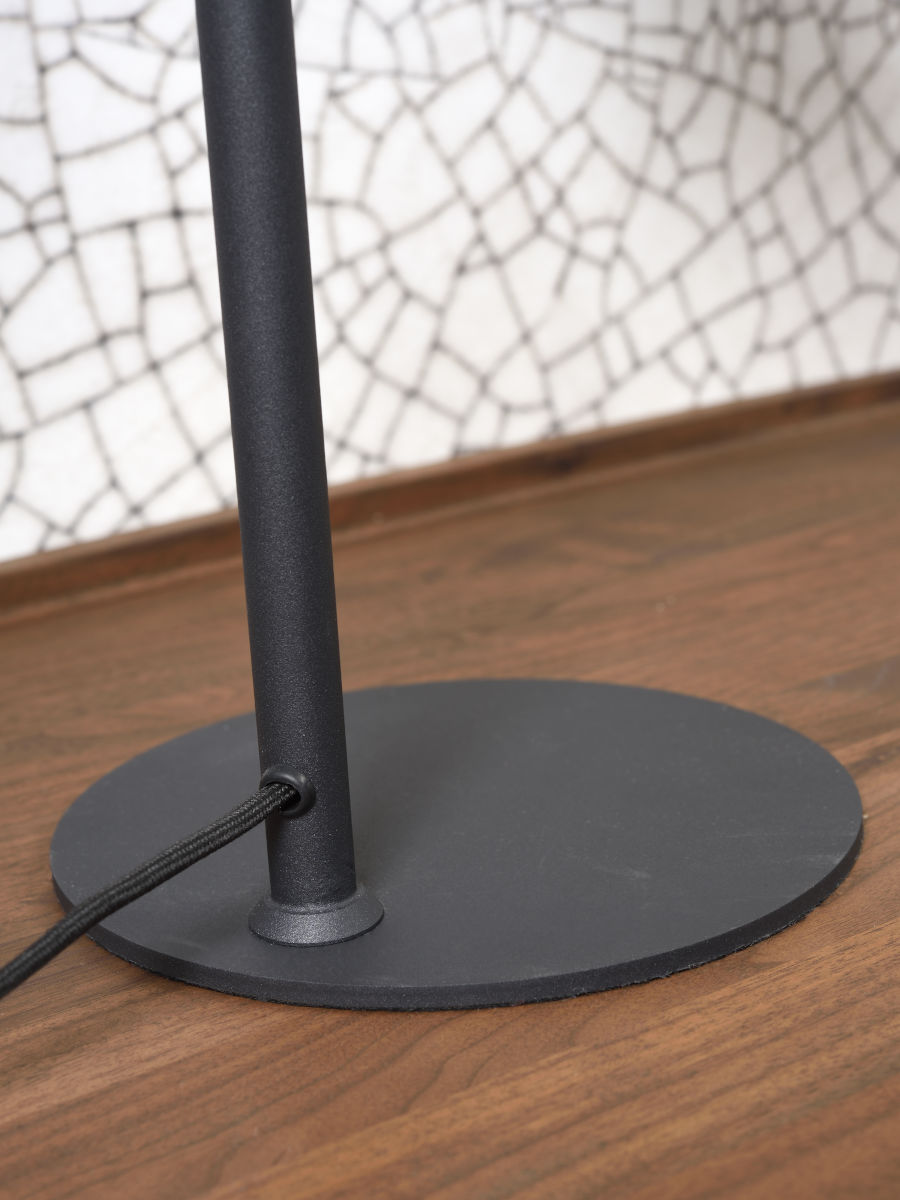 tafellamp-zwart-metaal-bekervormig-its-about-romi-marseille-variant-image5