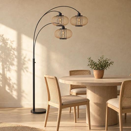 zwarte-booglamp-met-brede-bamboekap-steinhauer-sparkled-light-ai-sfeer_image