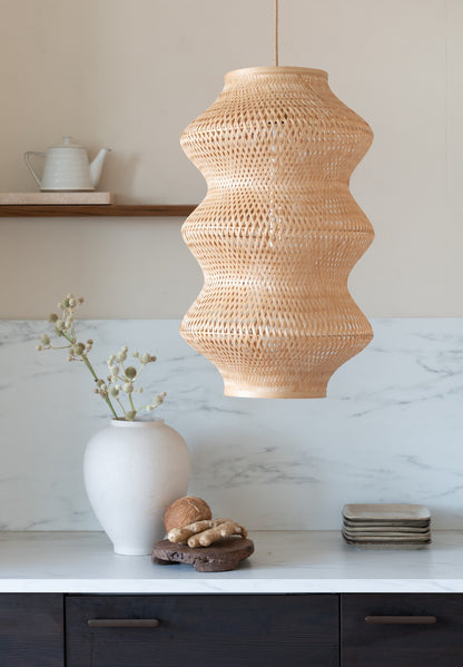Lampada a sospensione in bambù color naturale senza tempo GOOD&MOJO Barbados – immagine 8
