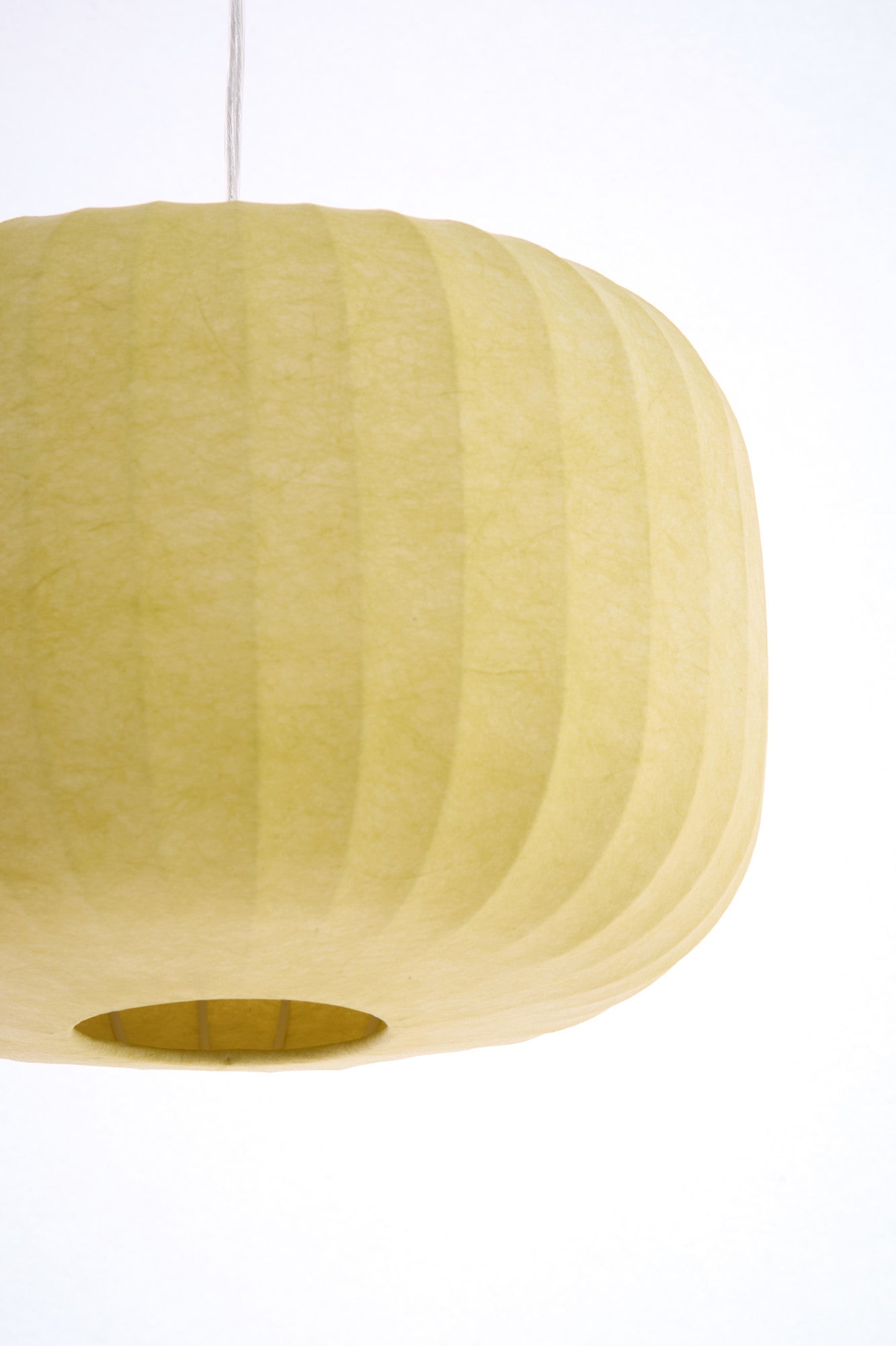 ronde-hanglamp-in-lichtgele-stof-light-living-lexa-variant-image6