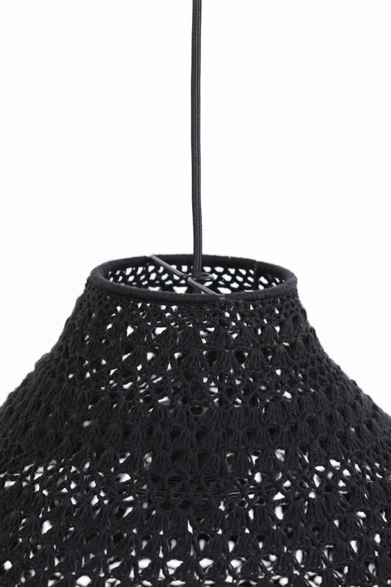 zwarte-gevlochten-lampenkap-light-living-sanika-variant-image7