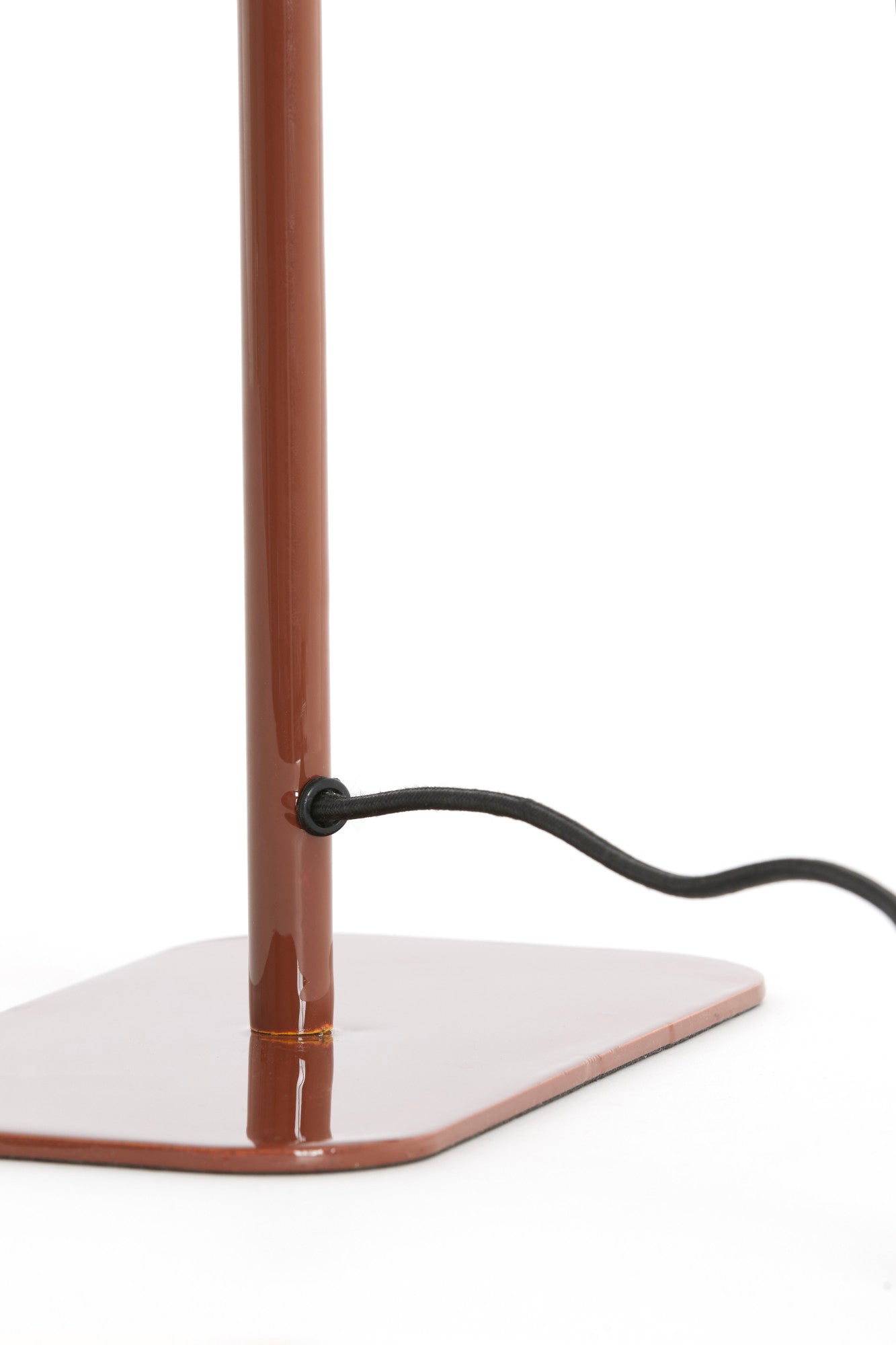 tafellamp-glans-roodbruin-met-karaktervolle-retro-look-light-living-elenie-variant-image5