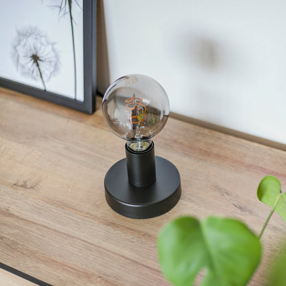 trendy-metalen-zwarte-tafellamp-mexlite-minimalics-variant-image2