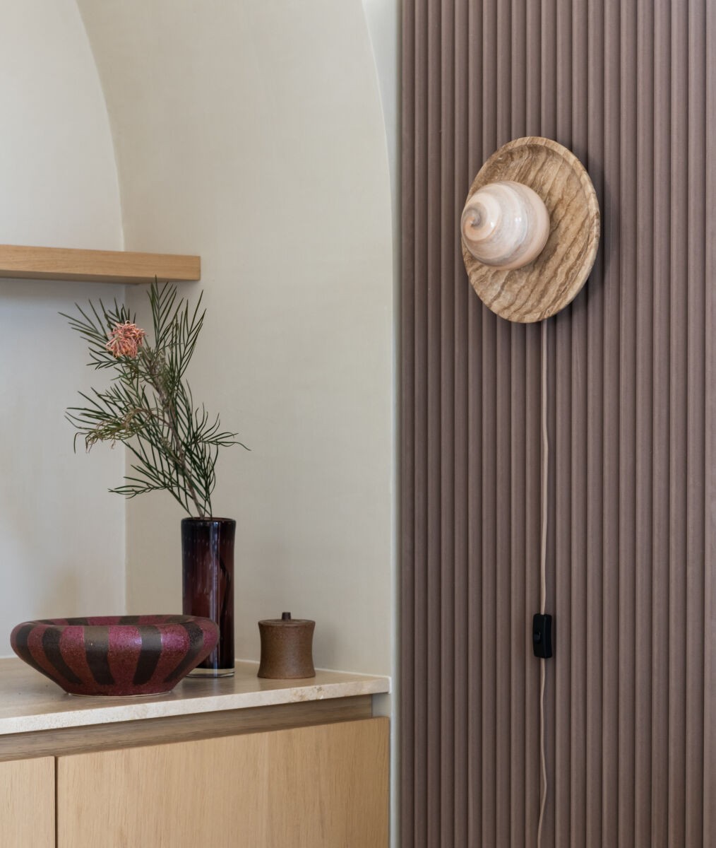 Grande applique in travertino color sabbia It's About RoMi Tivoli – immagine 4