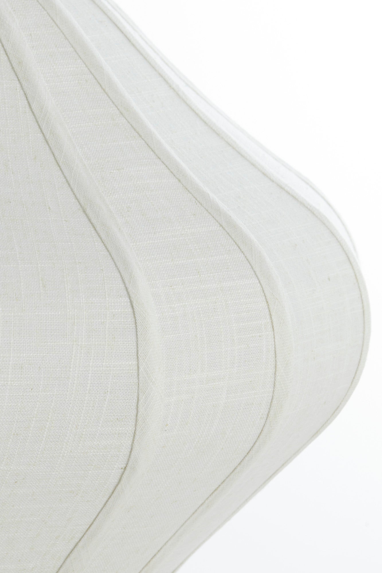 witte-ovale-hanglamp-met-stoffen-kap-light-living-sukau-variant-image6