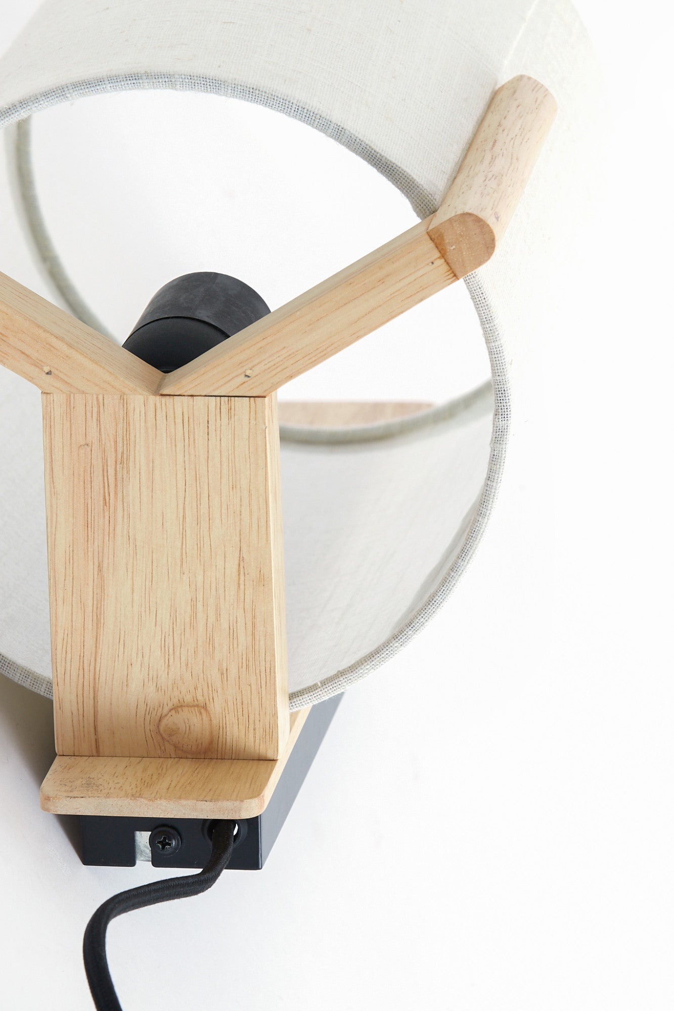 witte-lampenkap-in-cilinderdesign-light-living-litto-variant-image7