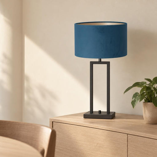 Candeeiro de mesa azul com base preta Steinhauer Stang – fotografia de ambiente