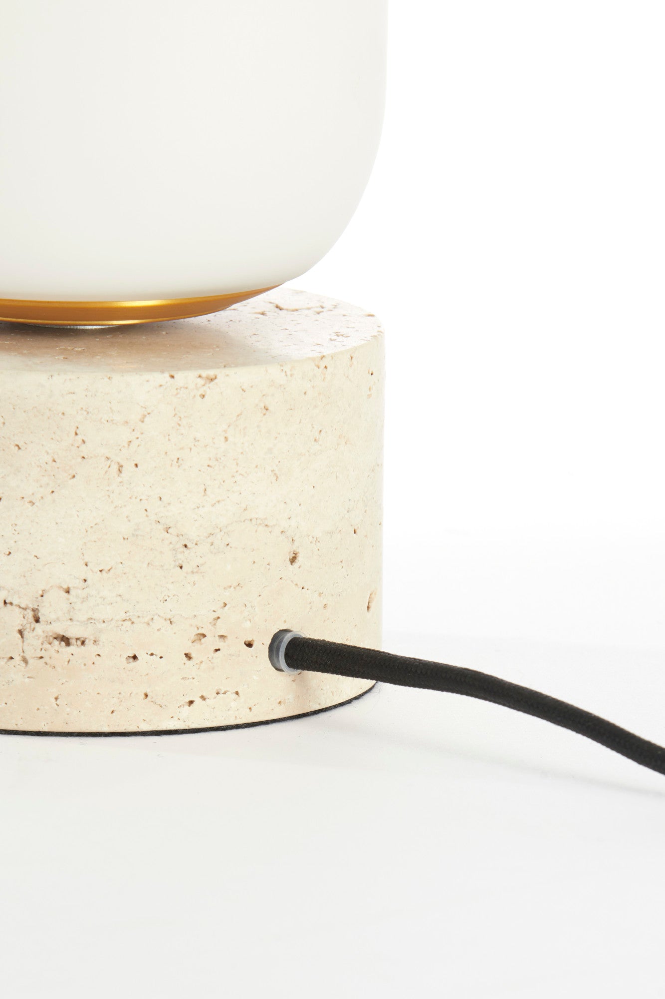 lange-tafellamp-witte-cilinderkap-light-living-rylano-variant-image6