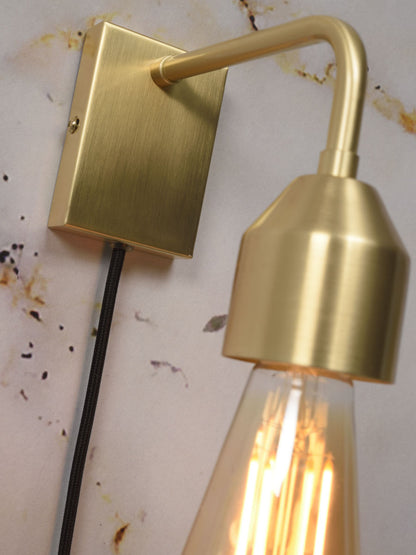 goud-metalen-veelvormige-wandlamp-its-about-romi-madrid-variant-image3
