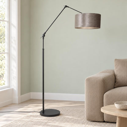 Candeeiro de pé de arco articulado Steinhauer Prestige – fotografia de ambiente