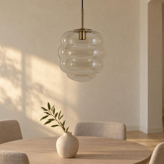 Retro pendellampe i guld og røgfarvet glas Light & Living Misty – stemningsbillede