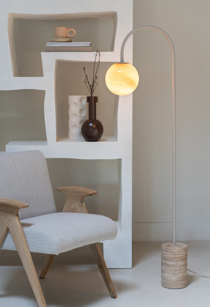 Elegantná piesková travertínová podlahová lampa It's About RoMi Tivoli – obrázok 1