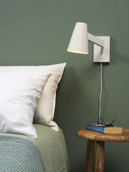 witte-conische-wandlamp-draaibaar-its-about-romi-biarritz-variant-image4