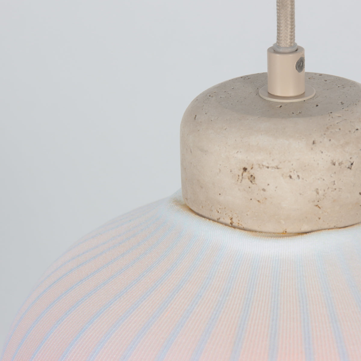 hanglamp-met-linnen-kap-en-detail-van-travertin-anne-light-travino-variant-image5