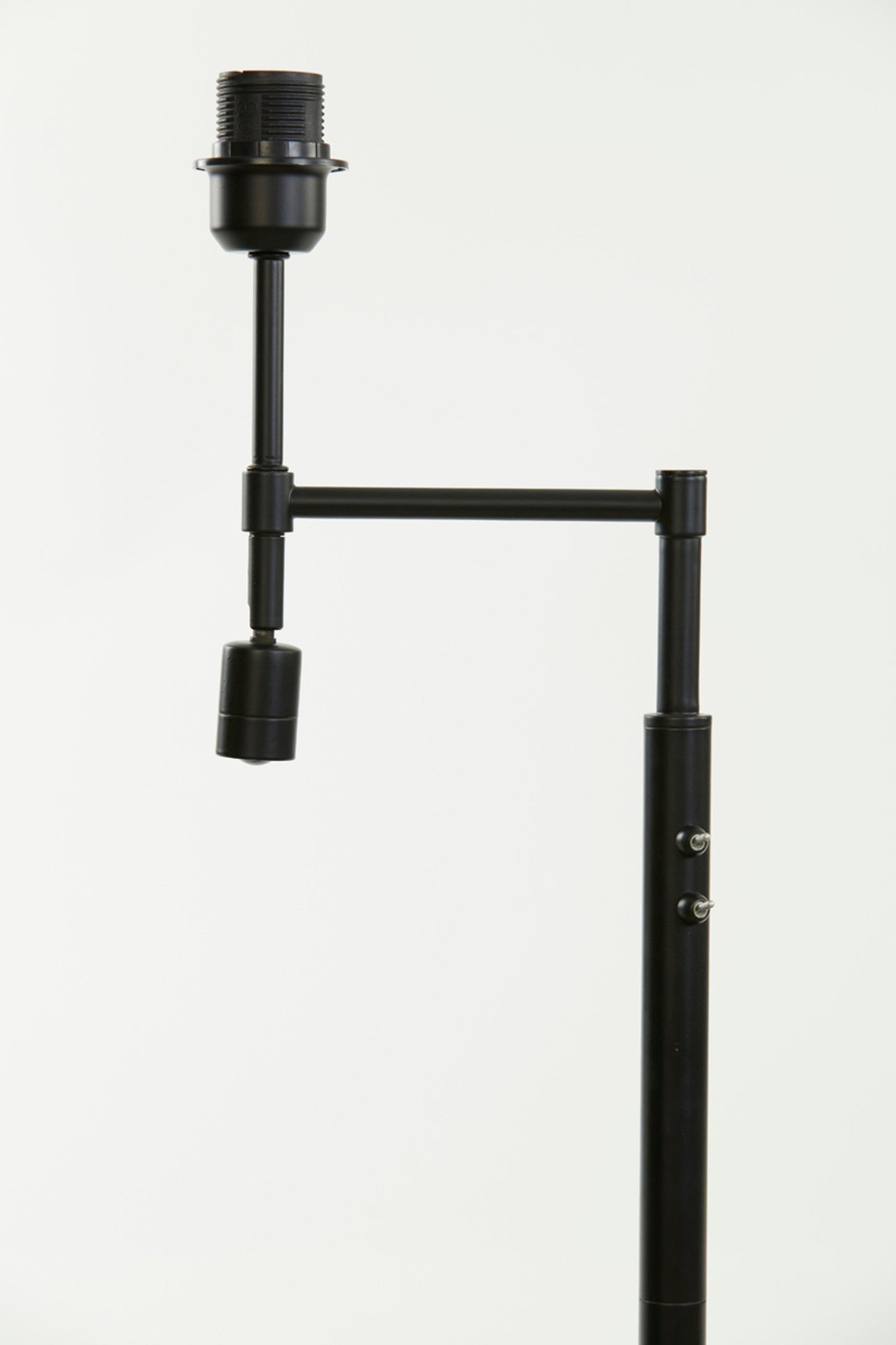 draaibare-lampenvoet-zwart-light-living-montana-variant-image8