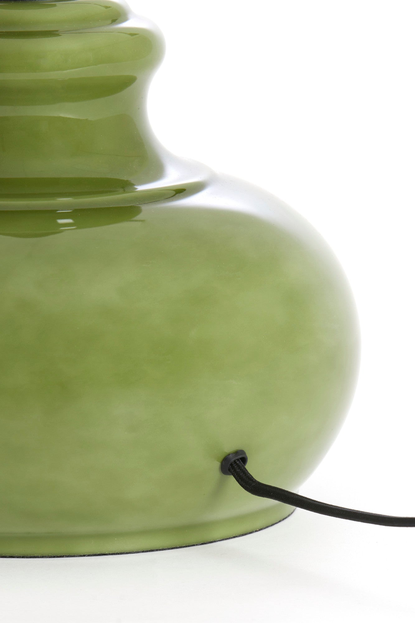 compacte-glazen-tafellamp-olijfgroen-elegante-look-light-living-verde-variant-image5