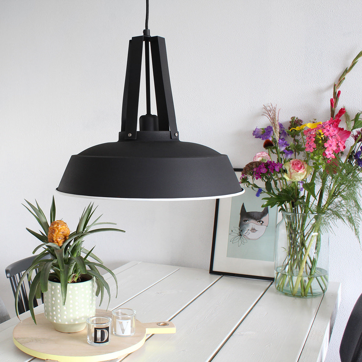 retro-hanglamp-zwart-metaal-mexlite-eden-ai-sfeer_image