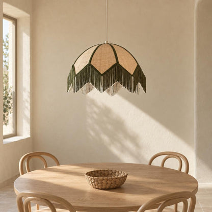 Zelené závěsné svítidlo s třásněmi Light & Living Sulina – fotografie v interiéru